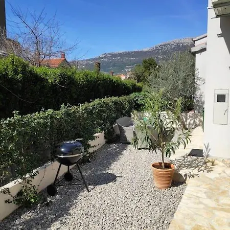 Mala * Kastela