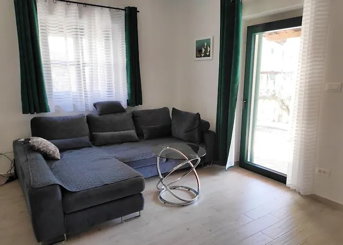 Mala * Kaštela