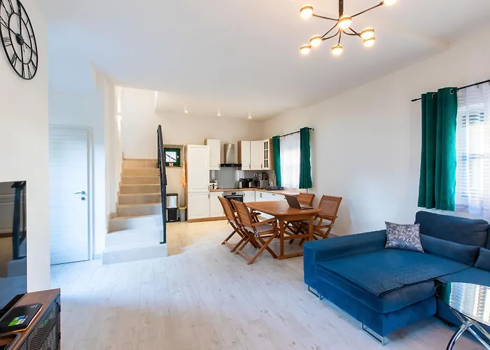 Vikendica Mala Kastela